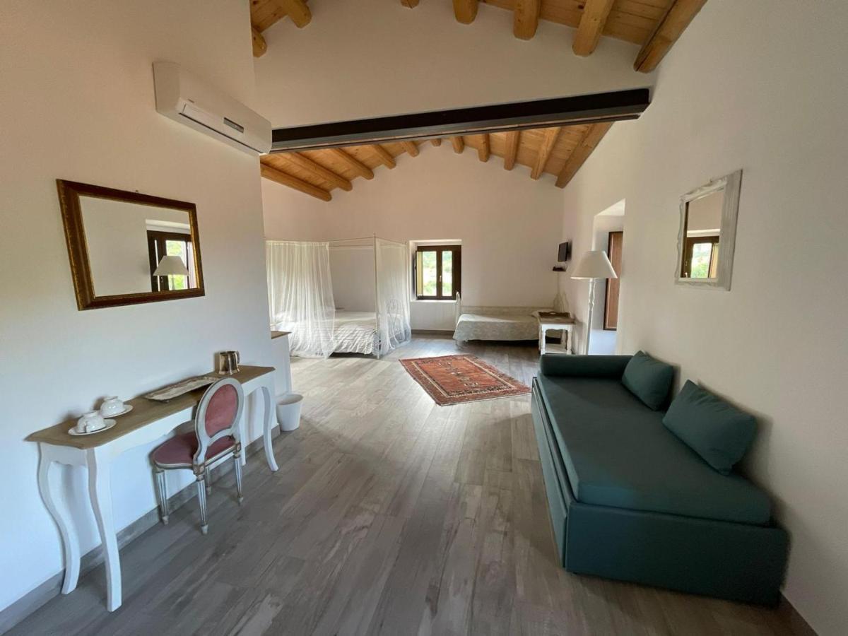 Antico Borgo Buonanotte Hotel San Mauro Castelverde Ngoại thất bức ảnh